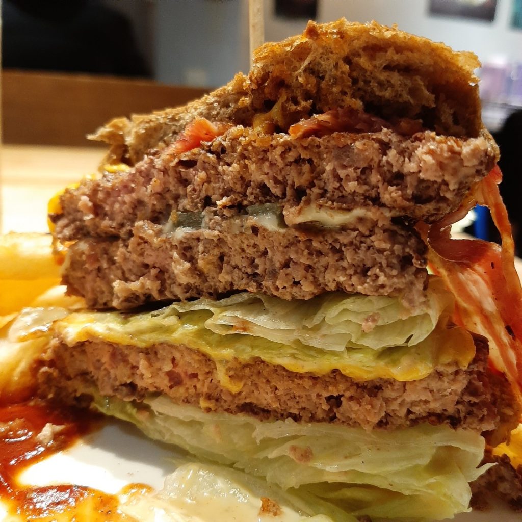 Stan＆Cat 史丹貓美式餐廳 天啊好大牛肉堡 （Monster Triple Beef Burger）